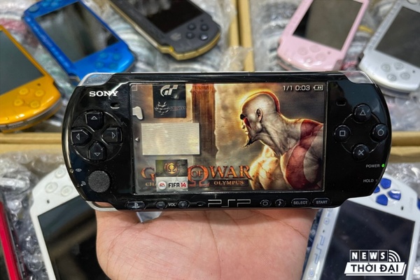 Máy chơi game cầm tay Sony PSP 3000